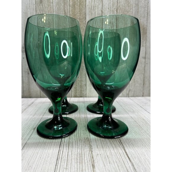 Vintage Libbey Teardrop Juniper Wine Glasses Goblets Stemware Green - Set of 4 - Picture 2 of 6